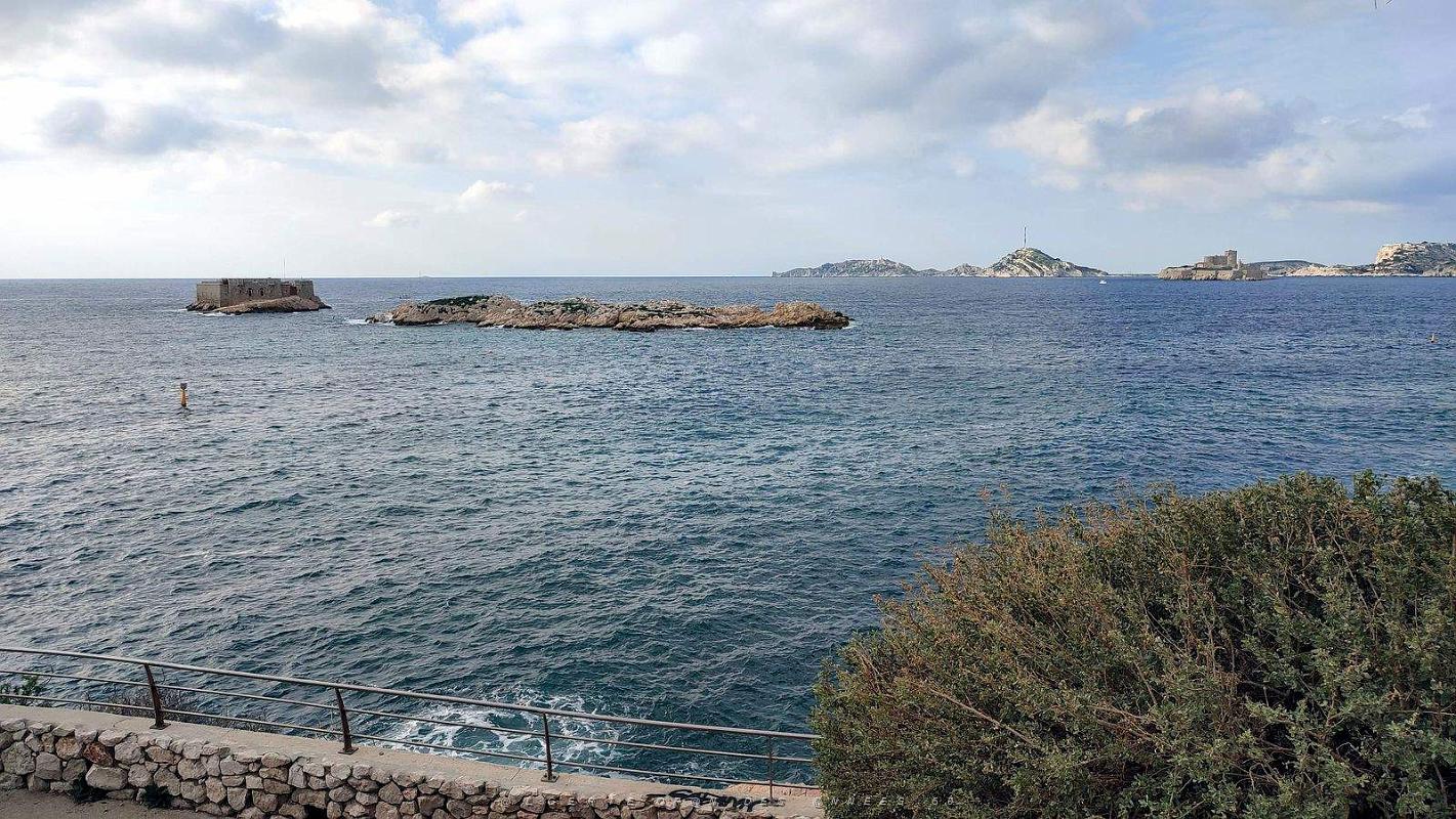 2022 12 MARSEILLE-ENDOUME DU PORT DE MALMOUSQUE A MALDORME (25).jpg
